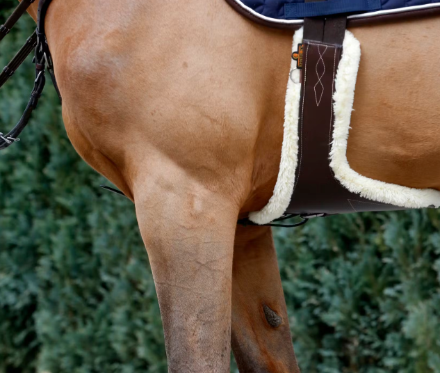 Kentucky Horsewear Sheepskin Stud Girth - Brown Leather / Cream & Black Sheepskin Liners 130 cm / 52"