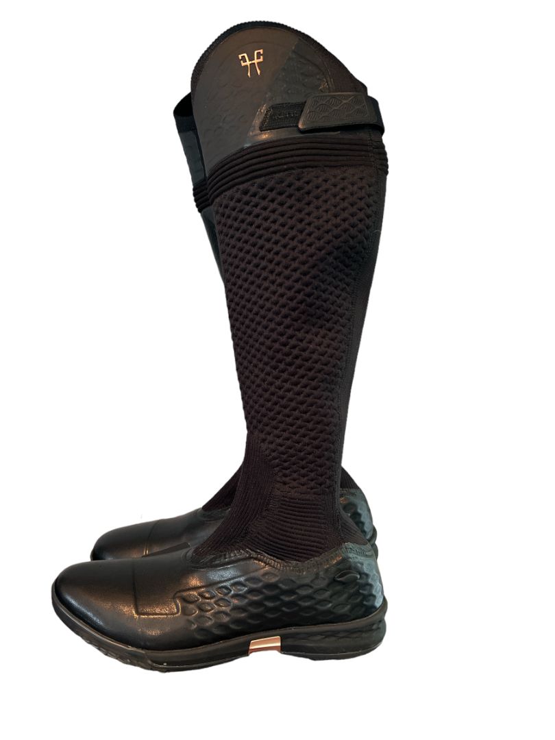 Horse Pilot Teknit Boot Size 8 Black