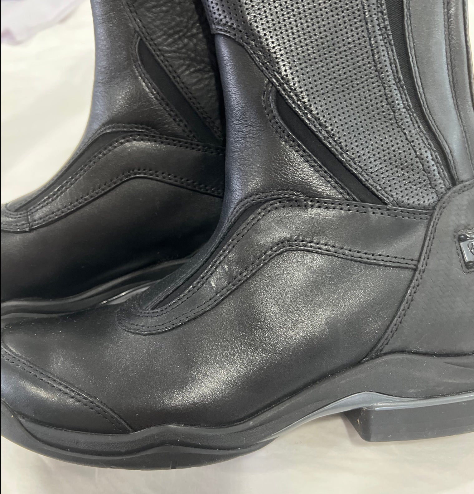 Black Ariat V-Sport Tall Zip Boots, 8B Regular Calf Short