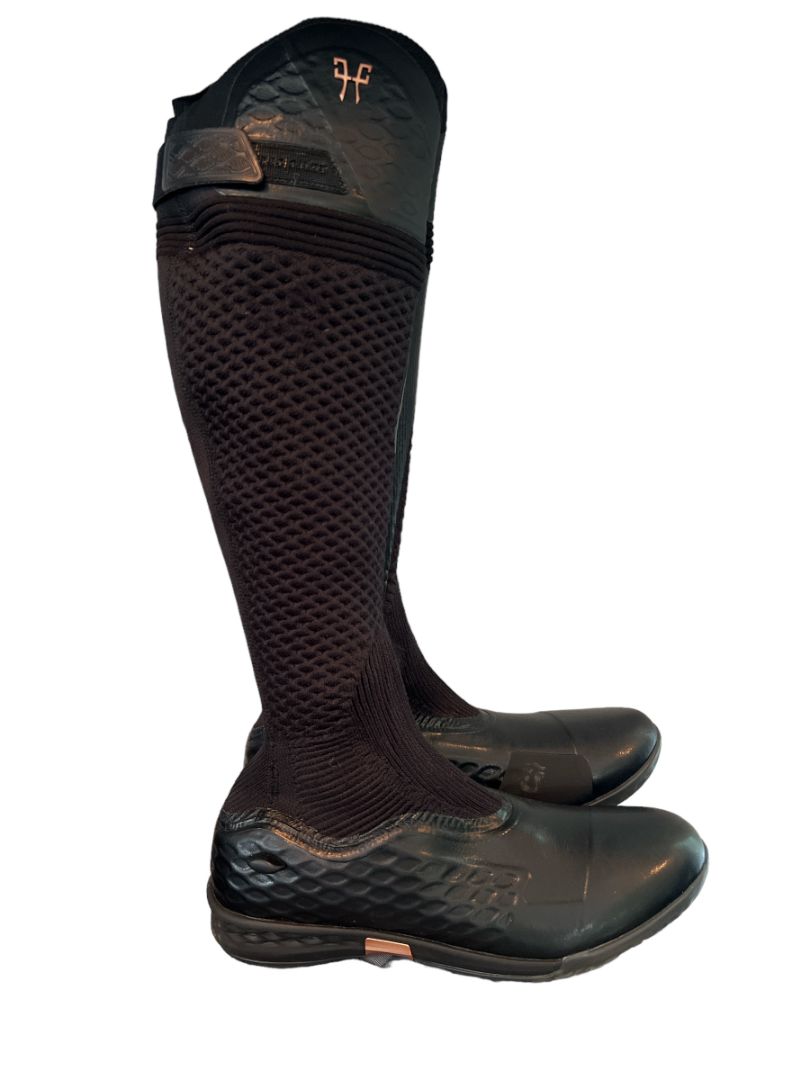 Horse Pilot Teknit Boot Size 8 Black