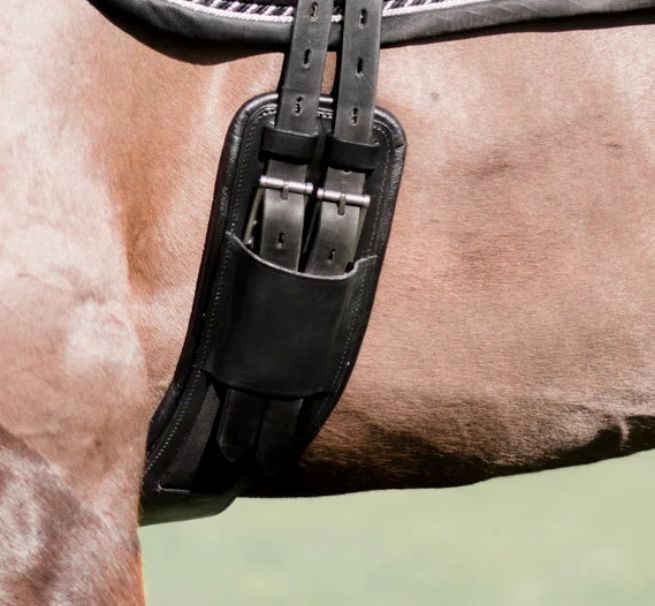 Lumiere Anatomical Dressage Girth (Build Your Own) Black with White and Black Sheepskin Size 80 NEW