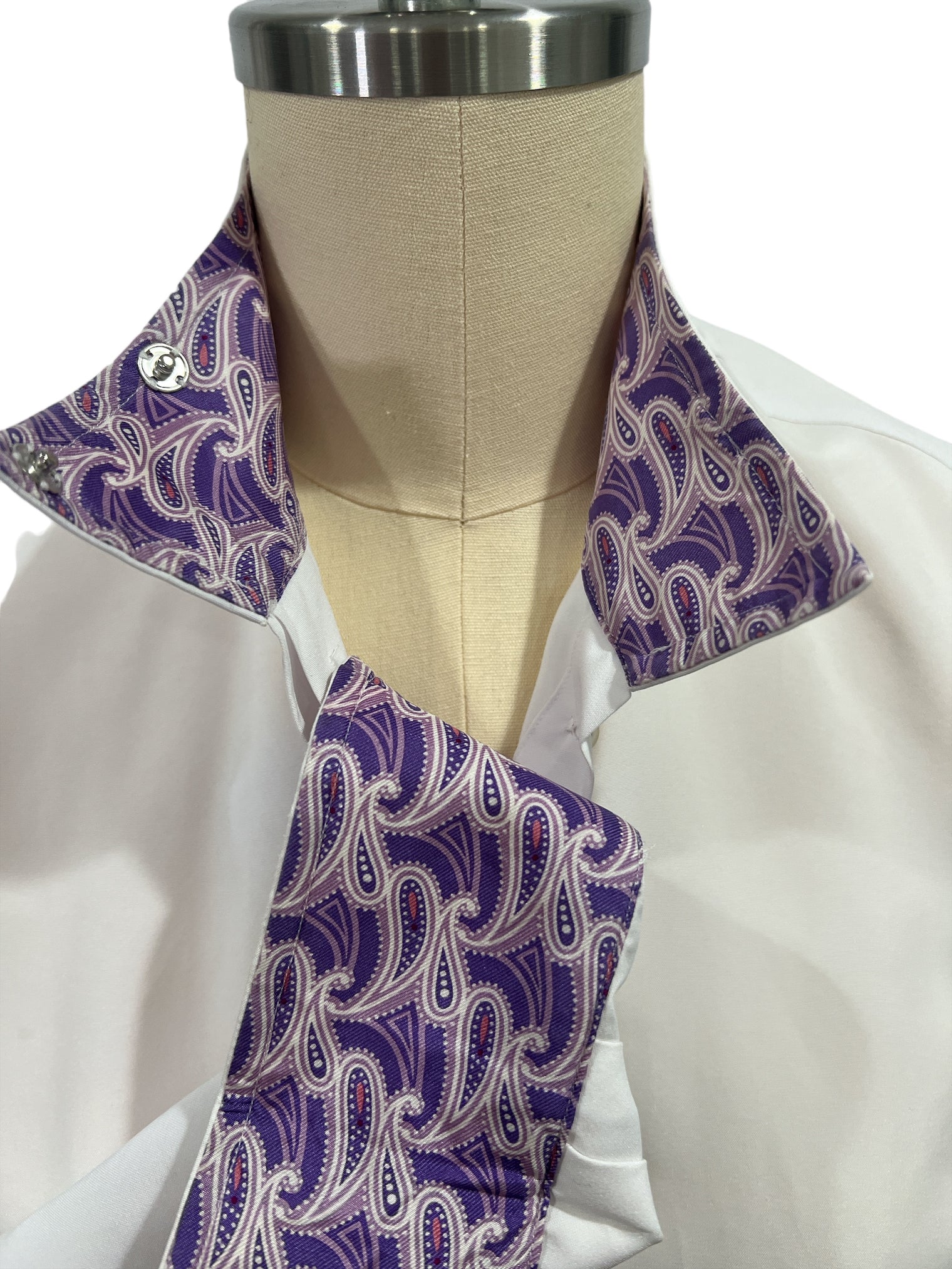 Essex Classics Women's Stella Fitted Wrap Collar Show Shirt - White Purple Paisley / Size 36