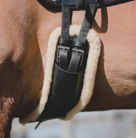 Lumiere Anatomical Dressage Girth (Build Your Own) Black with White and Black Sheepskin Size 80 NEW