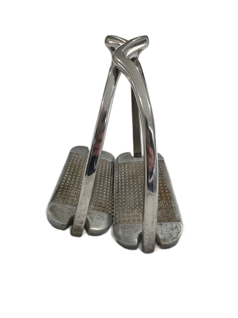 Aluminum MDC MDC 'S' Classic Aluminum Tread Stirrup Irons Size 4.75