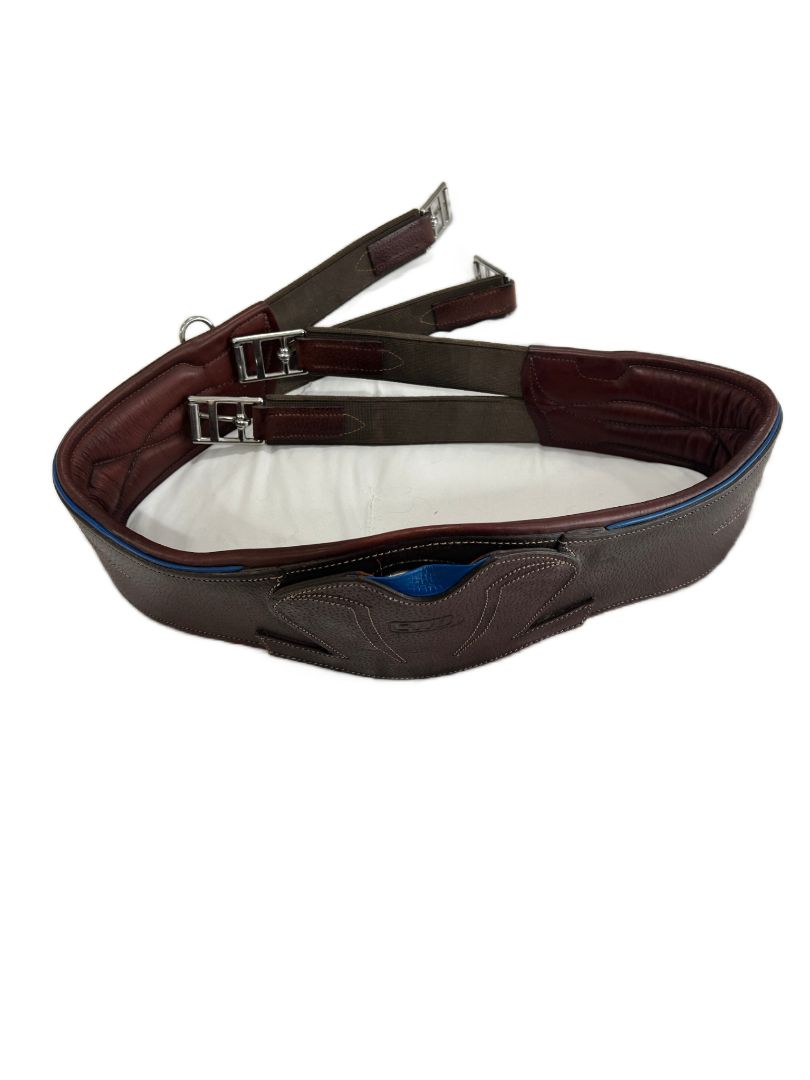 CWD Mademoiselle Anatomic Jumping Girth Brown w/ Blue Details Size 135 / 54”