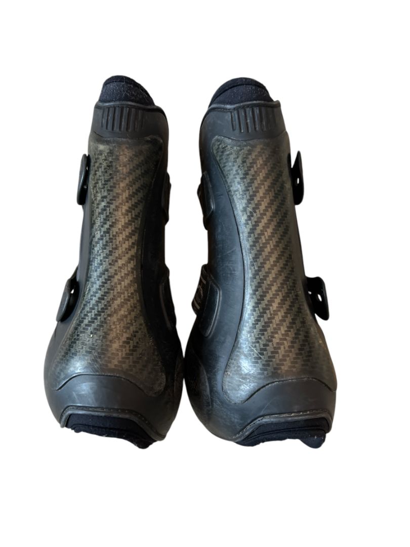 Veredus Open Front Carbon Fiber Boots - Black / Size Medium