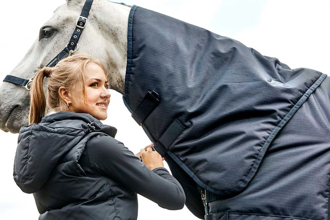 Kingsland Classic Top Notch Turnout 300g Navy Neck Cover 6'3" / 140cm NEW