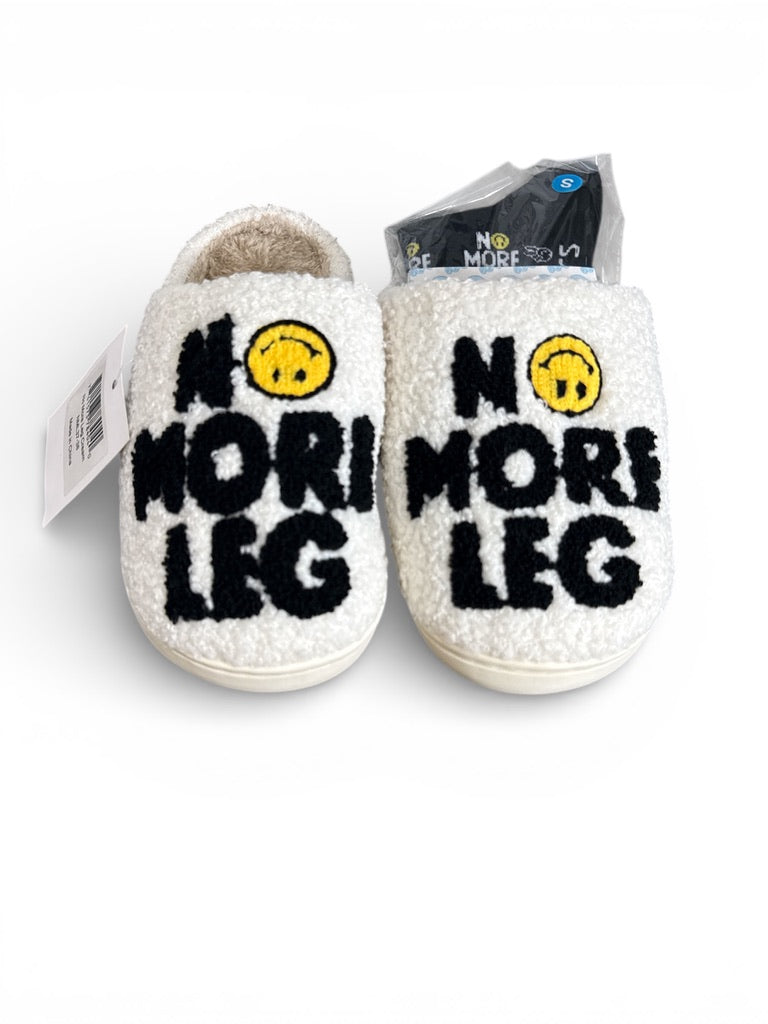 Dreamers and Schemers "No More Leg" Slippers with Socks Size 37-38 (medium) NEW