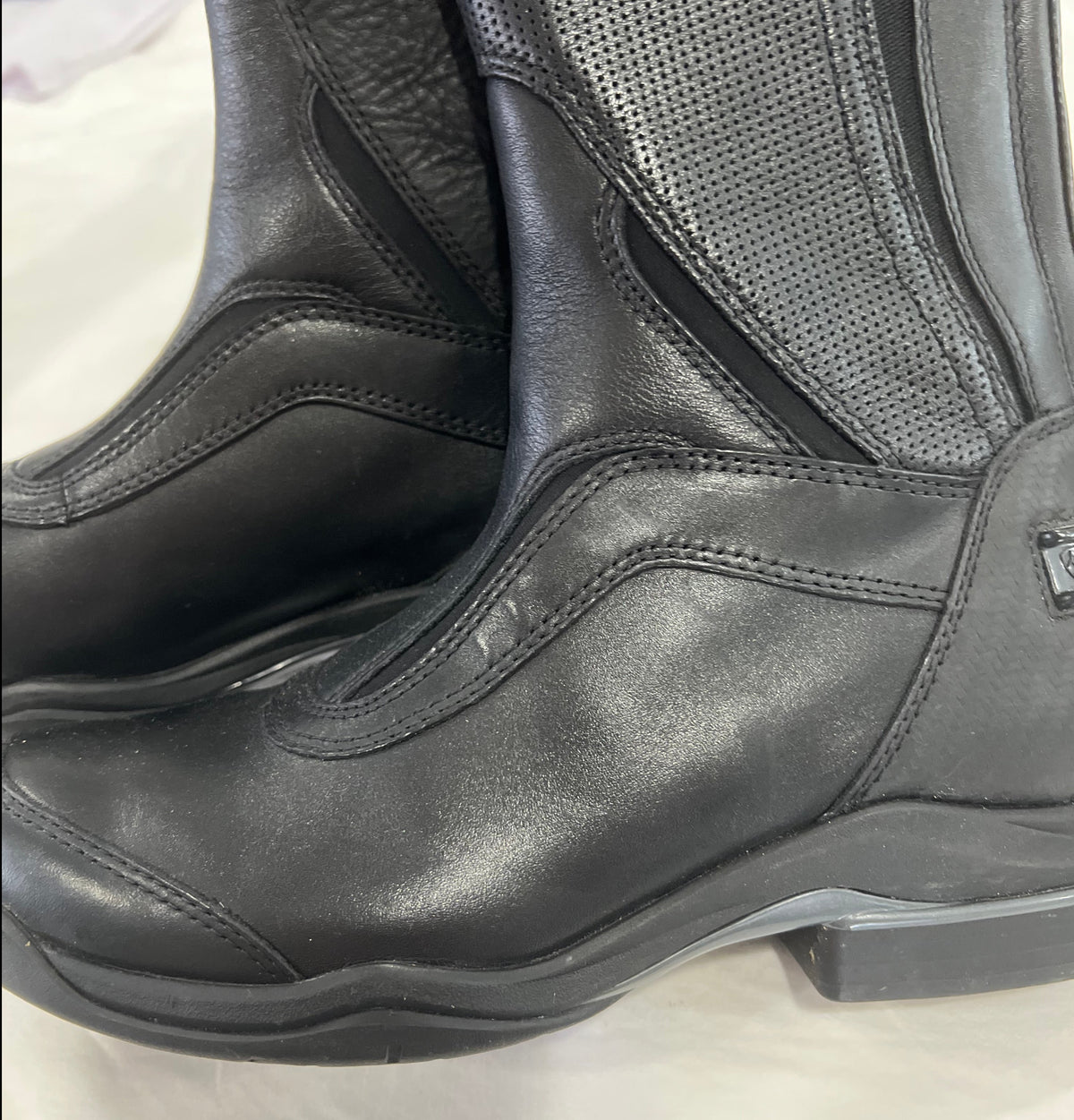 Black Ariat V-Sport Tall Zip Boots, 8B Regular Calf Short