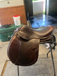 Antares Signature Jumping Saddle 17" 2022 3N