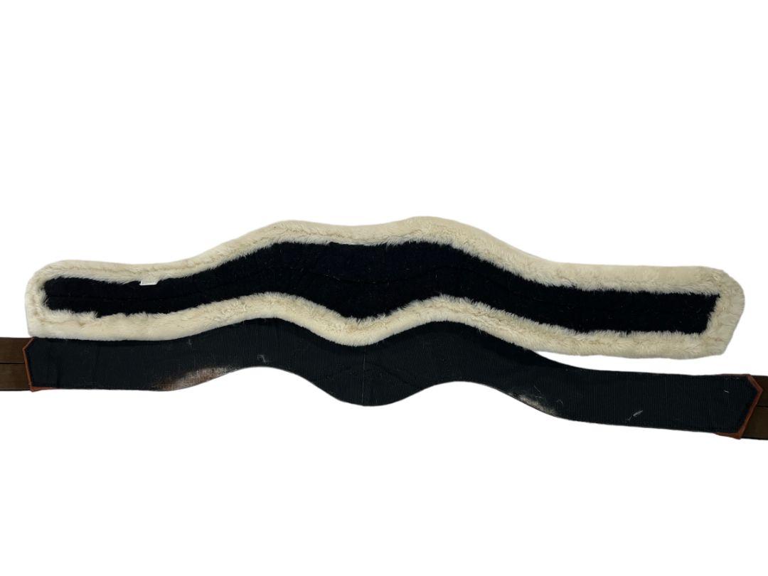 Antares Signature Hunter Anatomic Faux Sheepskin Girth Size 135 / 54"