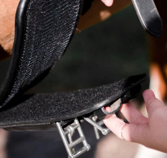 Lumiere Anatomical Dressage Girth (Build Your Own) Black with White and Black Sheepskin Size 80 NEW