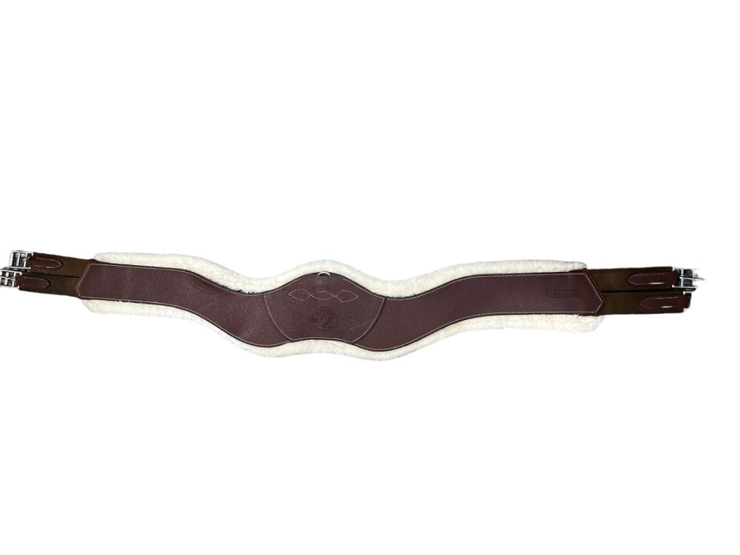 Leather anatomical girth