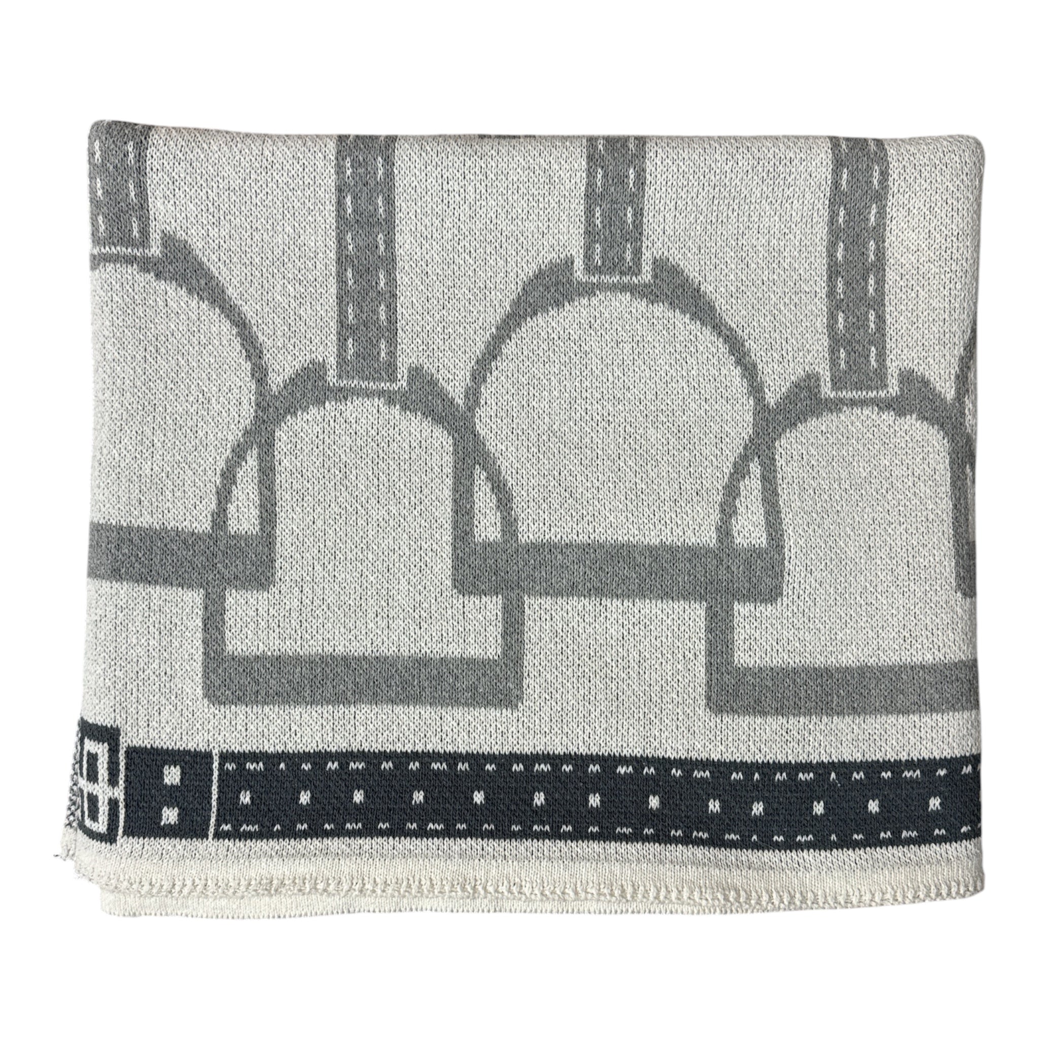 In 2 Green Stirrup Throw Blanket - Grey / One Size